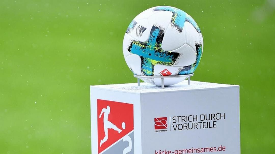 Bundesliga là giải đấu bóng đá chuyên nghiệp hàng đầu ở Đức và cả ở Châu Âu