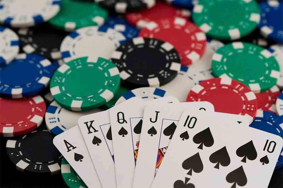 Khi chơi Poker người chơi sẽ có vô số lựa chọn khác nhau