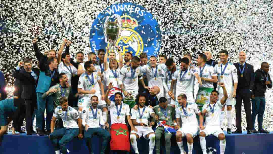Đội hình CLB Real Madrid đạt nhiều thành tích cao trong bóng đá